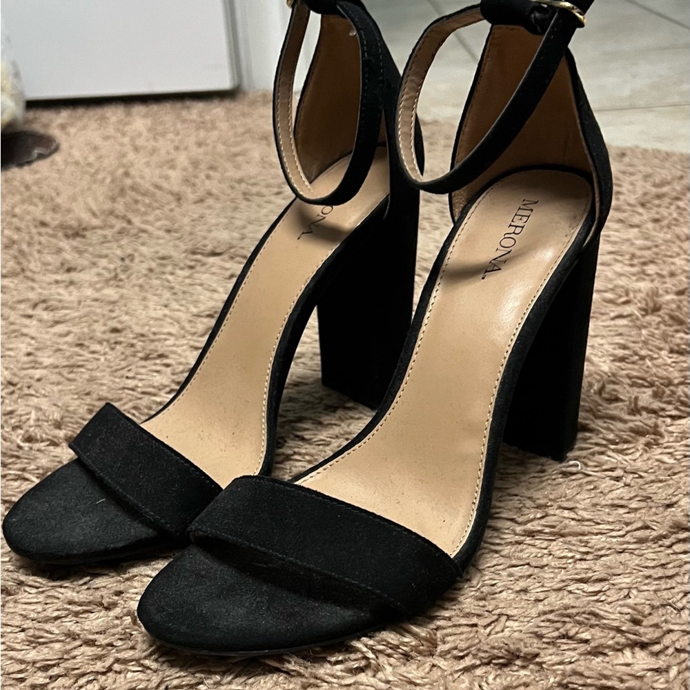 Elegant Black Block Heel Sandals